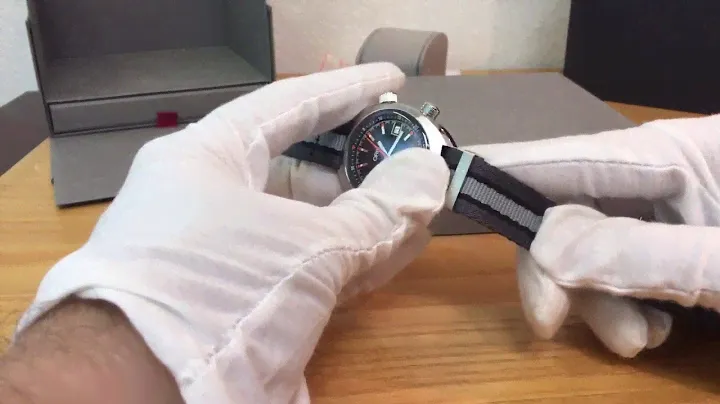 Unboxing the Oris ChronOris Black and Grey Strap